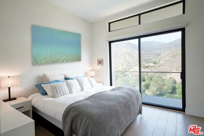 6208 Tapia Drive A, Malibu, California 90265