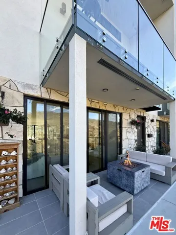 6208 Tapia Drive A, Malibu, California 90265