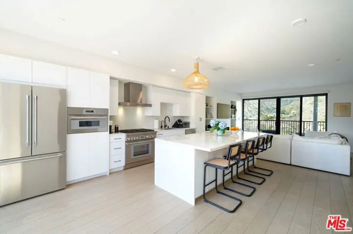 6208 Tapia Drive A, Malibu, California 90265