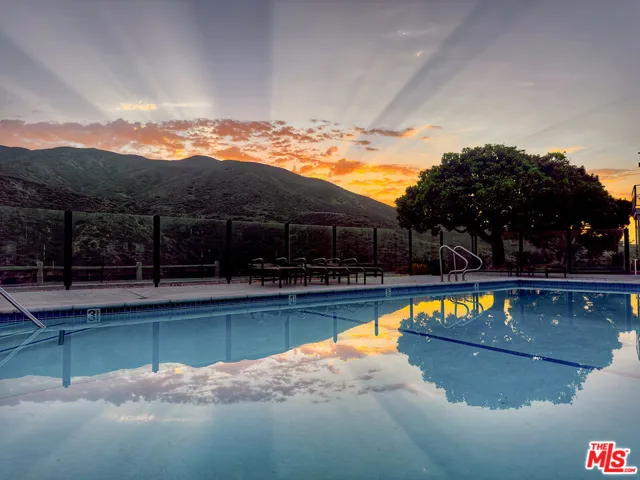 6208 Tapia Drive A, Malibu, California 90265