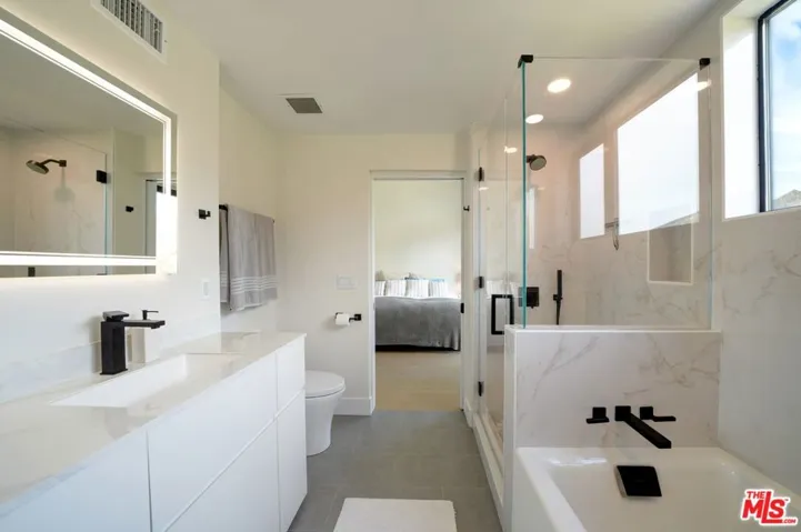 6208 Tapia Drive A, Malibu, California 90265