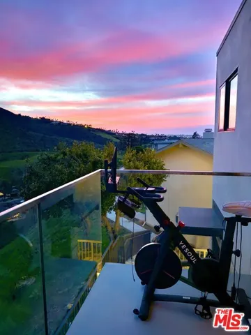 6208 Tapia Drive A, Malibu, California 90265