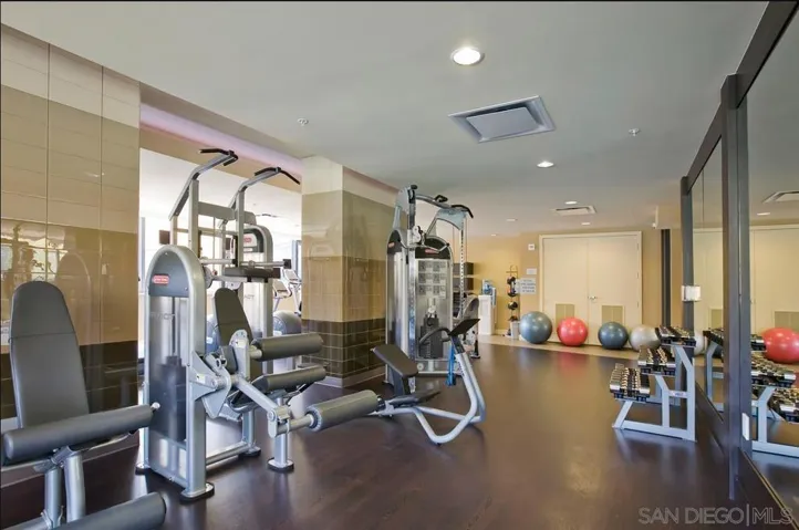 1325 Pacfiic Hwy. 2503, San Diego, California 92101