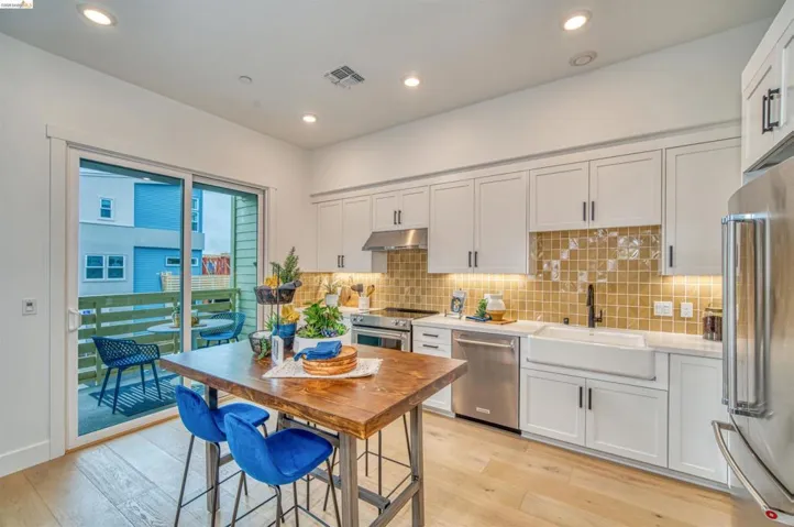 28929 Parkridge Loop 80, Hayward, California 94544