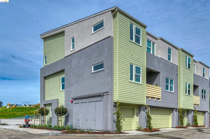 28929 Parkridge Loop 80, Hayward, California 94544
