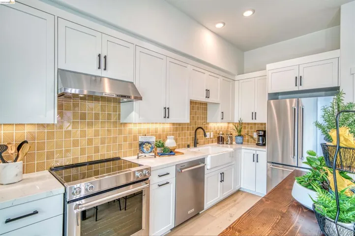 28929 Parkridge Loop 80, Hayward, California 94544