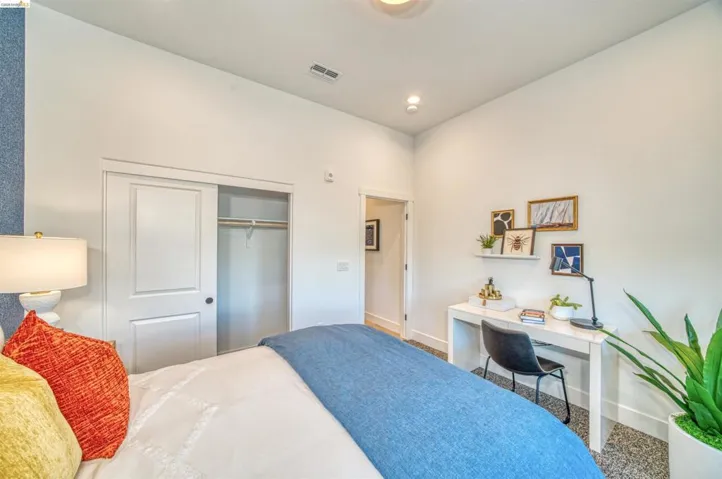 28929 Parkridge Loop 80, Hayward, California 94544