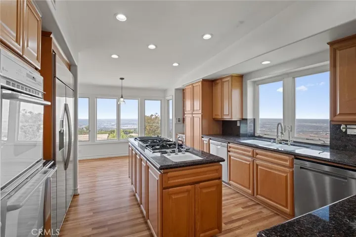 4 Paseo De Castana, Rancho Palos Verdes, California 90275