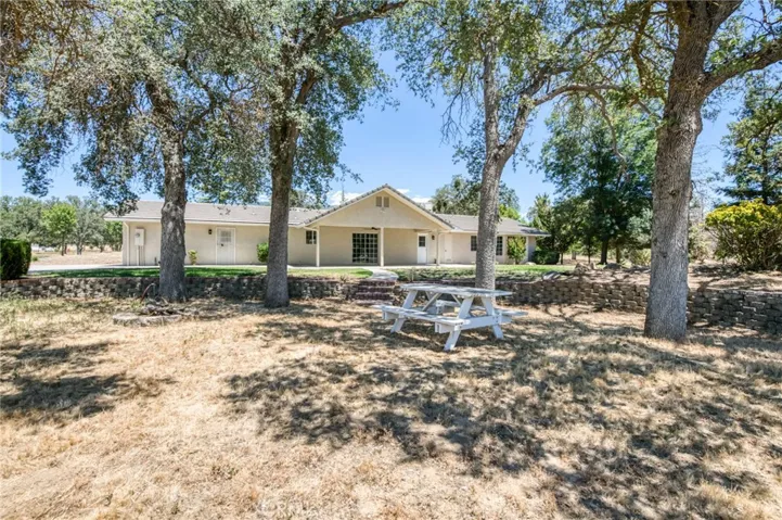 32115 Turkey Track, Auberry, California 93602