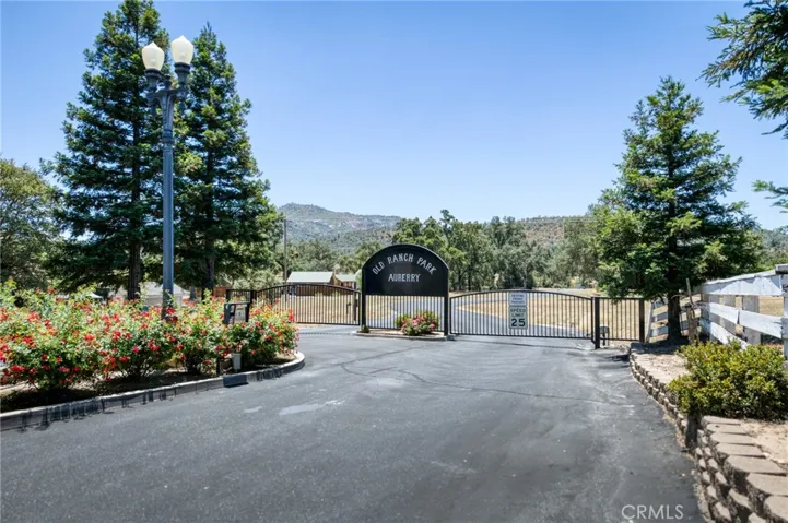 32115 Turkey Track, Auberry, California 93602