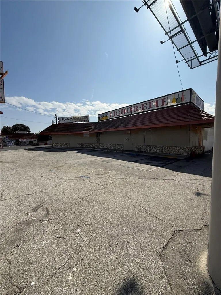 1228 Sepulveda Blvd