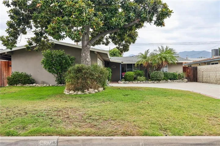 1107 E Walnut Avenue, Glendora, California 91741