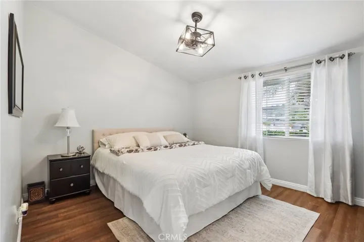 1107 E Walnut Avenue, Glendora, California 91741