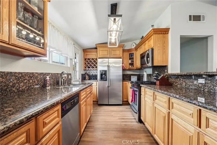 1107 E Walnut Avenue, Glendora, California 91741