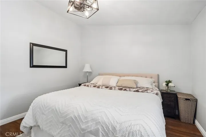 1107 E Walnut Avenue, Glendora, California 91741