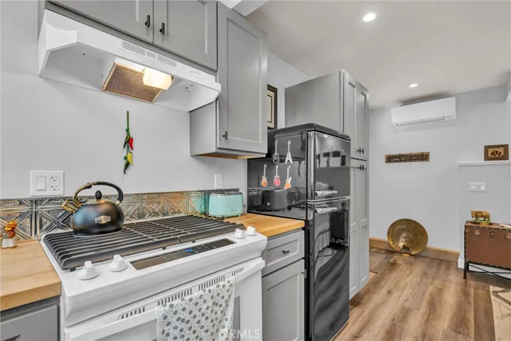 16635 Mountain View Drive, Cobb, California 95426