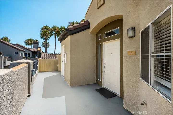 310 Lake Street 301, Huntington Beach, California 92648
