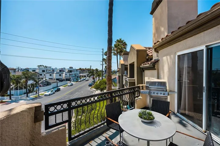 310 Lake Street 301, Huntington Beach, California 92648