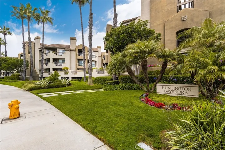 310 Lake Street 301, Huntington Beach, California 92648