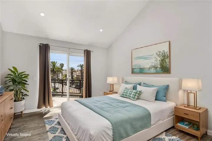 310 Lake Street 301, Huntington Beach, California 92648