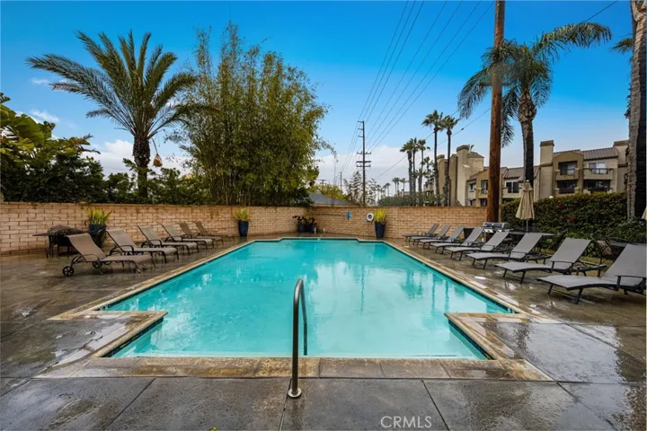 310 Lake Street 301, Huntington Beach, California 92648