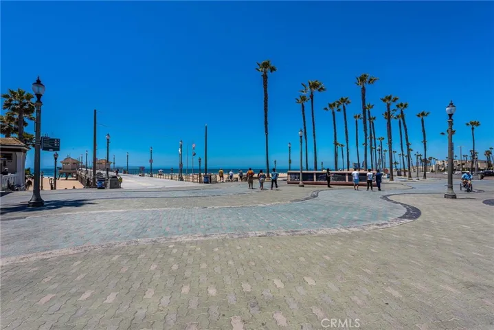 310 Lake Street 301, Huntington Beach, California 92648