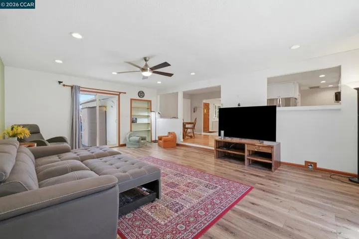 1501 Lassen Ct, Vallejo, California 94591