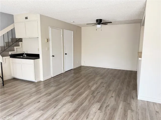 8341 De Soto 5, Canoga Park, California 91304