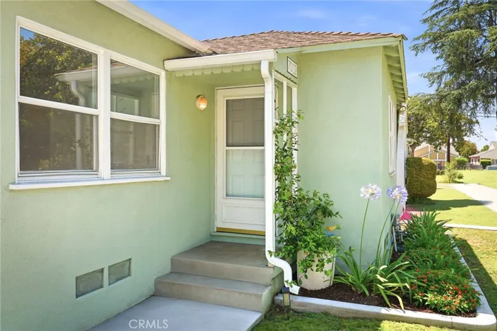 7012 Natick Avenue, Van Nuys, California 91405