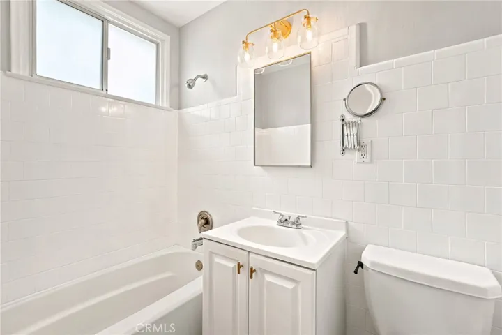 7012 Natick Avenue, Van Nuys, California 91405
