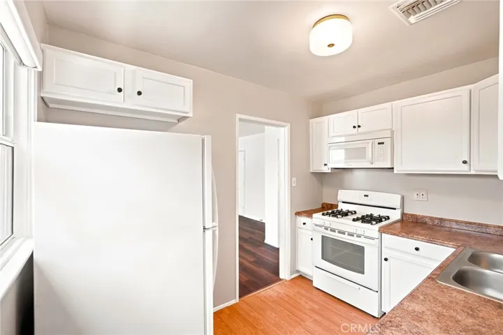 7012 Natick Avenue, Van Nuys, California 91405