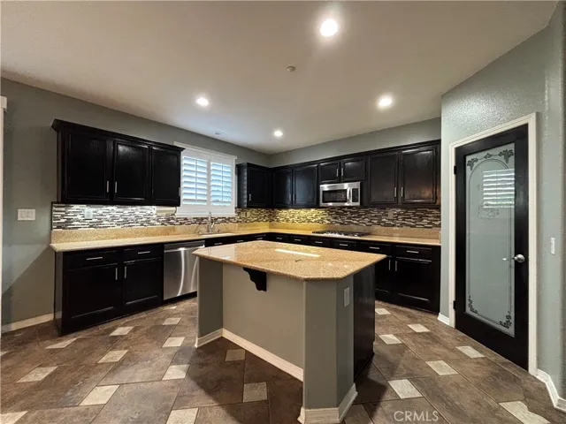 7459 Tuolumne, Highland, California 92346