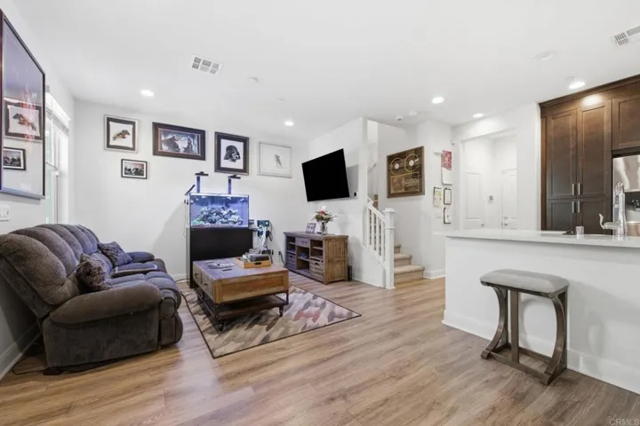 2117 Solara Lane, Vista, California 92081
