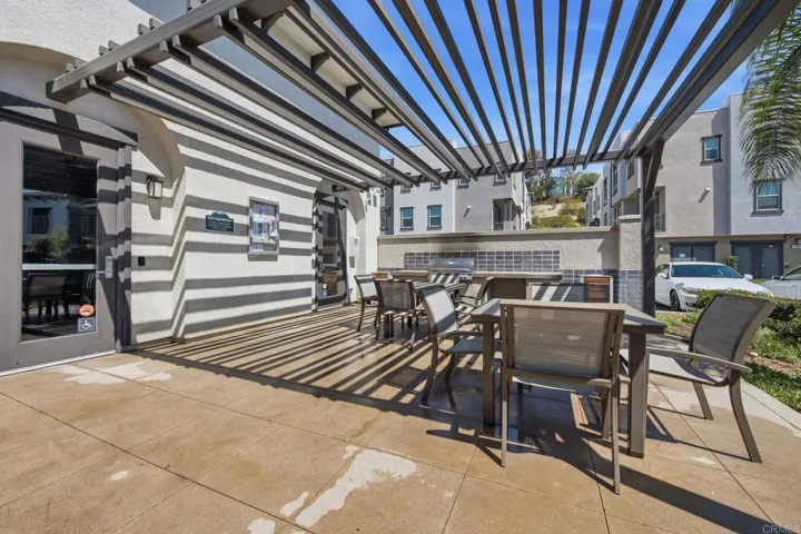 2117 Solara Lane, Vista, California 92081