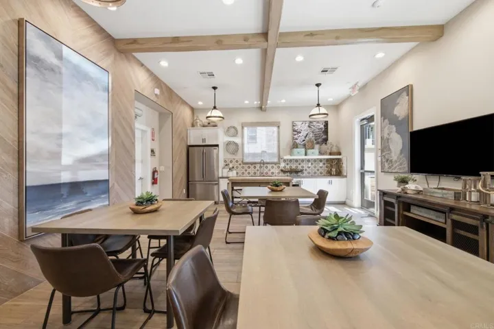 2117 Solara Lane, Vista, California 92081