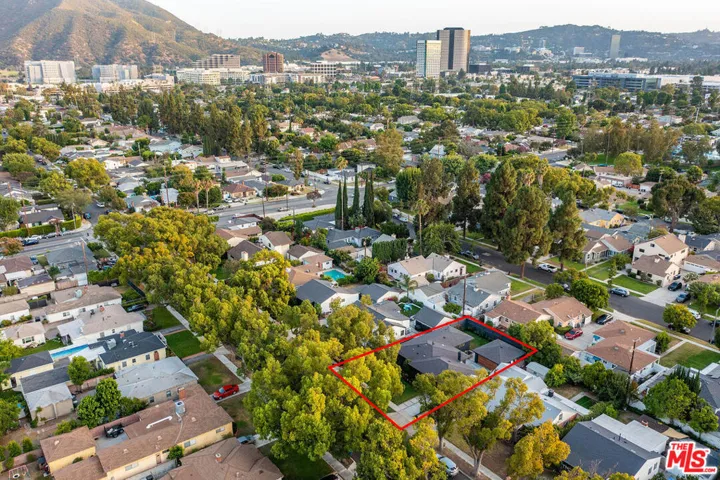533 N Catalina Street, Burbank, California 91505
