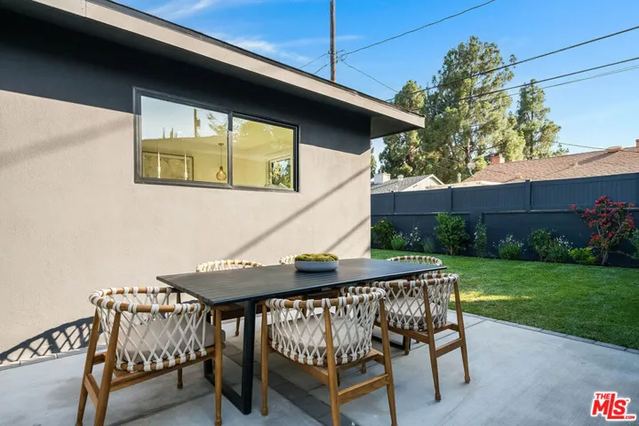 533 N Catalina Street, Burbank, California 91505