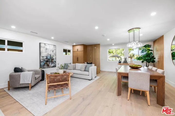 533 N Catalina Street, Burbank, California 91505