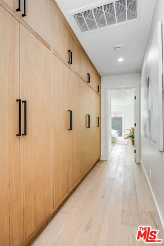 533 N Catalina Street, Burbank, California 91505
