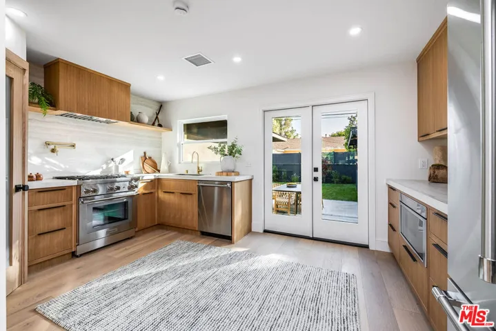 533 N Catalina Street, Burbank, California 91505