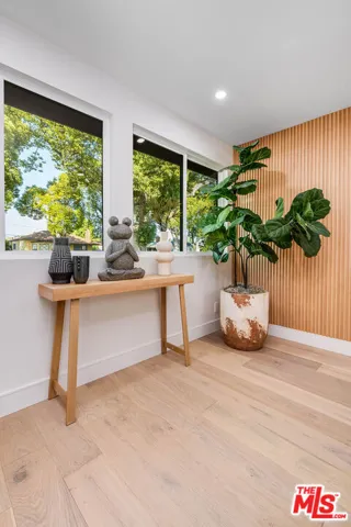 533 N Catalina Street, Burbank, California 91505