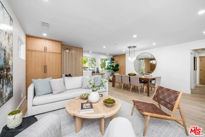 533 N Catalina Street, Burbank, California 91505