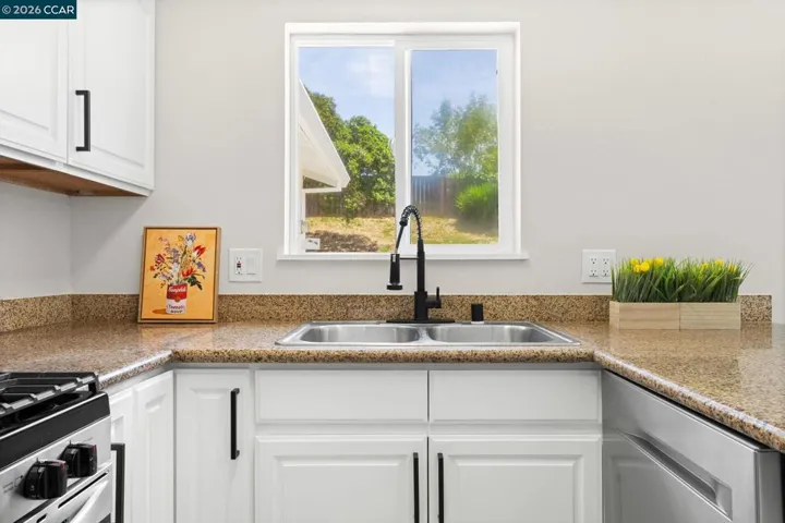 698 Mini Dr, Vallejo, California 94589