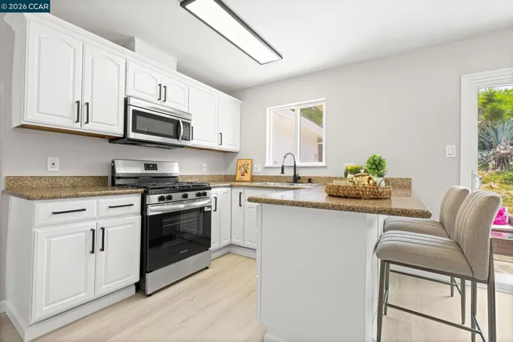 698 Mini Dr, Vallejo, California 94589