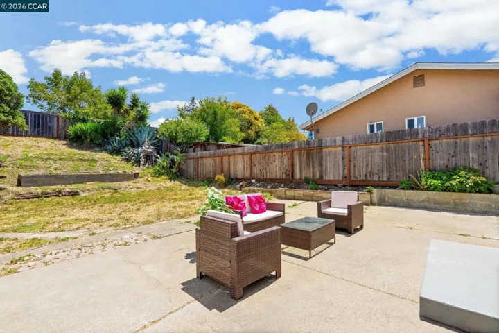 698 Mini Dr, Vallejo, California 94589