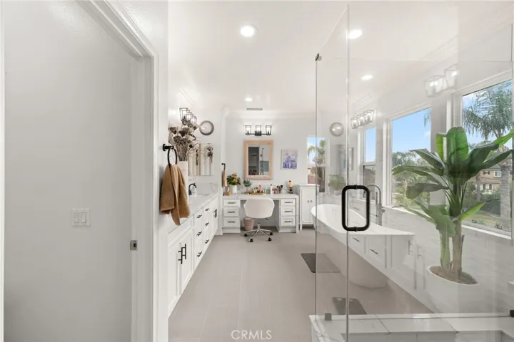 14142 Springwater, Eastvale, California 92880