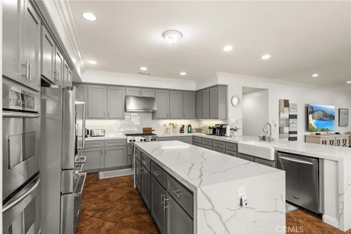 14142 Springwater, Eastvale, California 92880