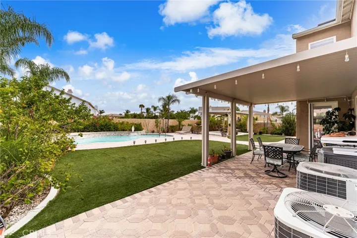 14142 Springwater, Eastvale, California 92880