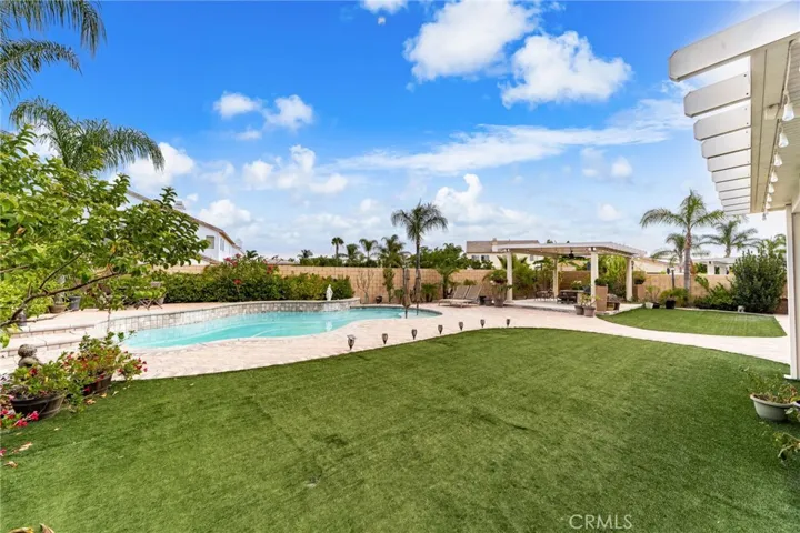 14142 Springwater, Eastvale, California 92880