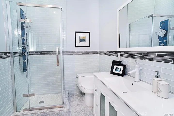 3841 Ridgemoor Drive, Studio City, California 91604